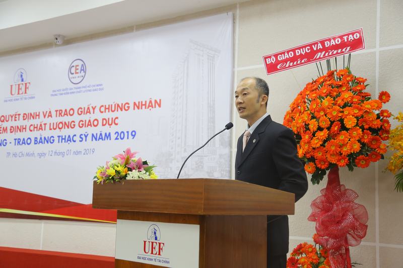 Trao chứng nhận kiệm định và bằng thạc sĩ uef 4