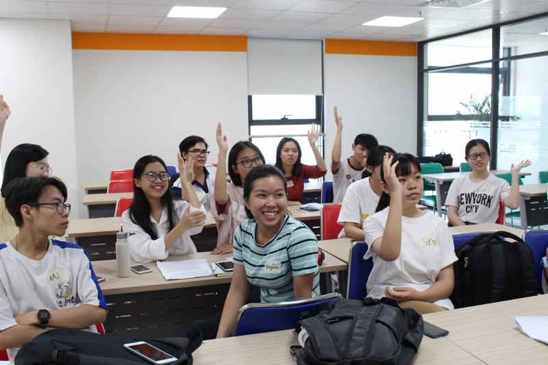 thành công với lòng thấu cảm uef 2