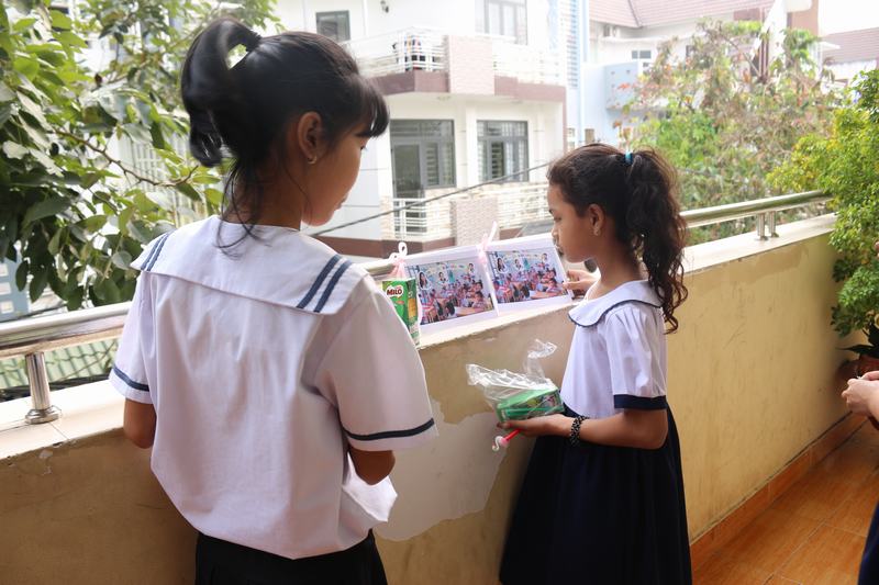 những chú nhím hạnh phúc uef 6