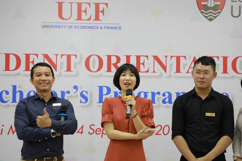 Khoa Ngôn ngữ và Văn hóa quốc tế giao lưu cùng sinh viên