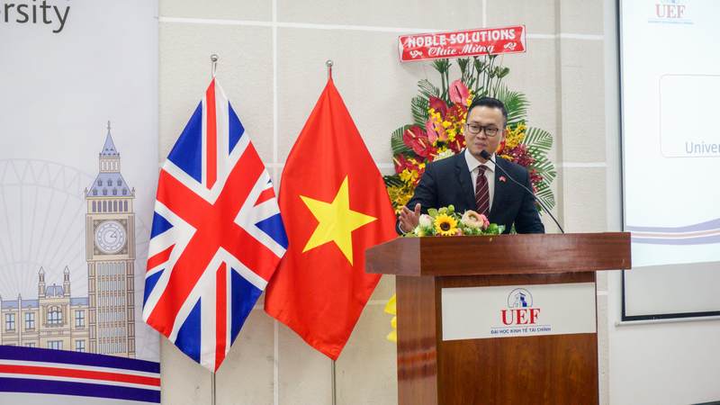 Lễ ra mắt chương trình Cử nhân quốc tế Leeds Trinity
